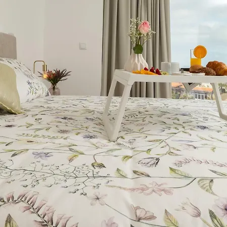 Bhf Residences Lotus * 卡列塔