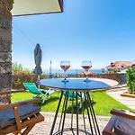 Bhf Residences Lotus Holiday home *