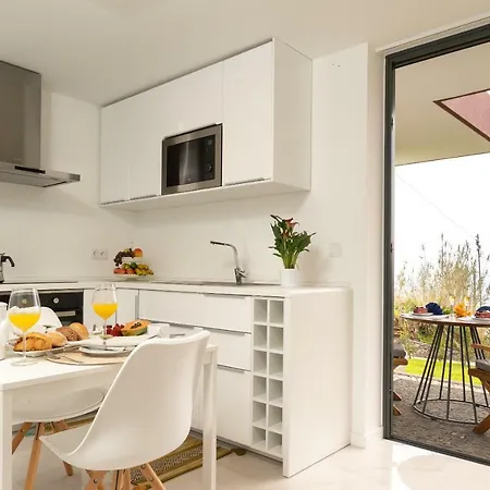 Bhf Residences Lotus Semesterbostad